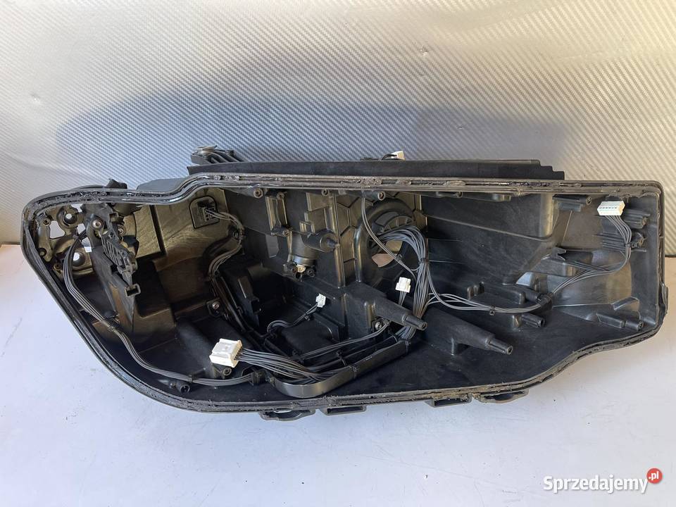 BMW 3 G20 G21 PRAWA OBUDOWA LAMPY PRZÓD Ostroróg