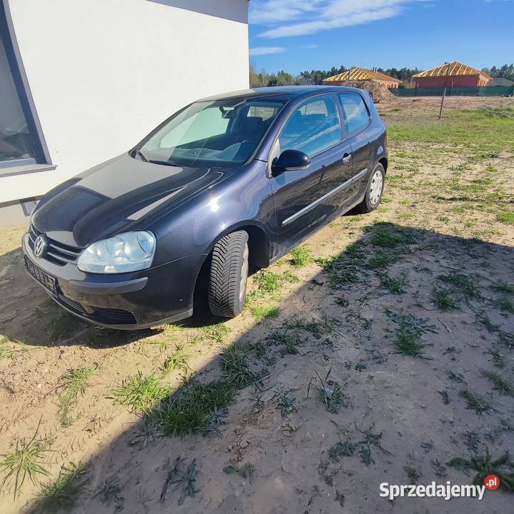 VW Golf 5 14 Benz czarny 3 drzwi 1400cm3