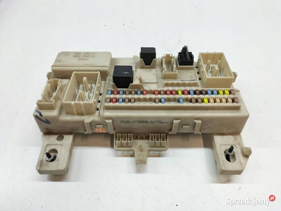 MODUŁ SKRZUNKA BEZPIECZNIKÓW FUSE BOX 30728906