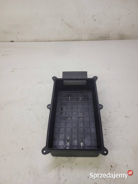 SCHOWEK PÓŁKA TUNELU AUDI A4 B9 8W0864981 osobowe
