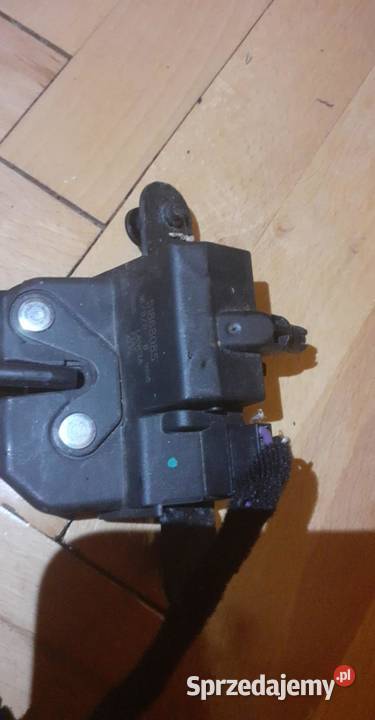 ZAMEK KLAPY TYŁ FIAT TIPO SedanLimuzyna 51868085 osobowe Ostrów Wielkopolski