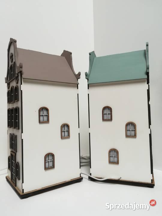 Domek kamienica lampa