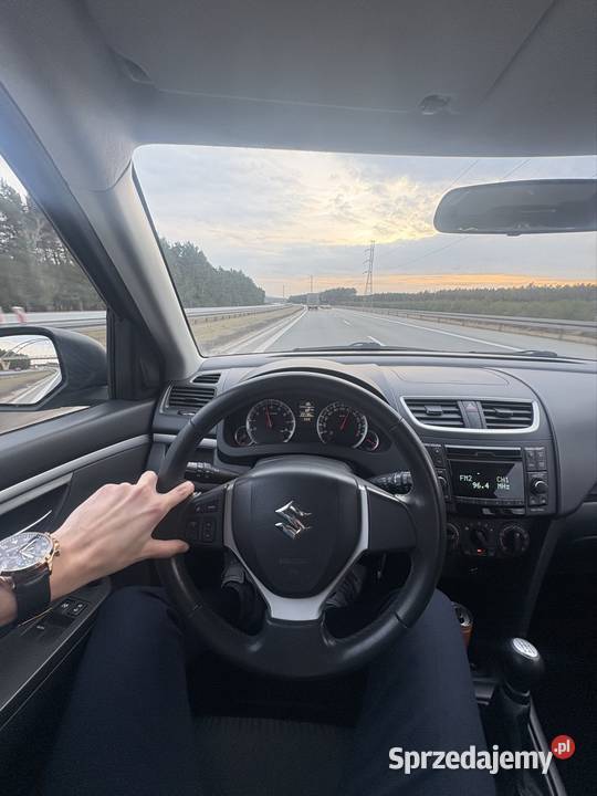 Suzuki Swift 13 euro 5 2010 klimatyzacja Samochody osobowe