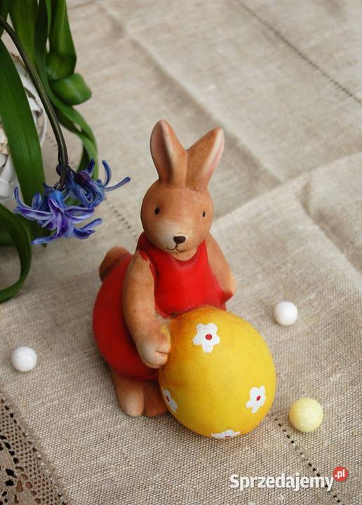 Zając wielkanocny z pisanką figurka ceramika sprzedam