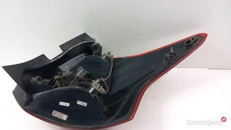 FORD FOCUS MK3 III HB LAMPA TYŁ LEWY Zbierkowo