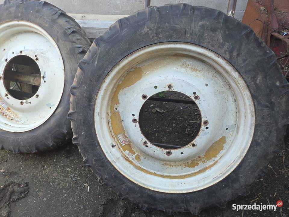 Koła felgi woskie r32 przód tyłr46 NH7030 Nowa Sól sprzedam