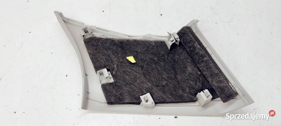 OSŁONA SŁUPKA LEWY TYŁ AUDI A3 8V 8V3867287 osobowe Przystajń