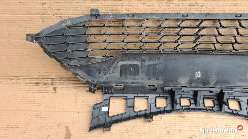 Hyundai I30 cw 1 Lift atrapa kratka dolna osobowe