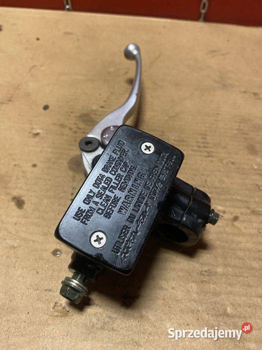 Suzuki GSXF 600 klamka pompa hamulcowa B943 Poznań sprzedam