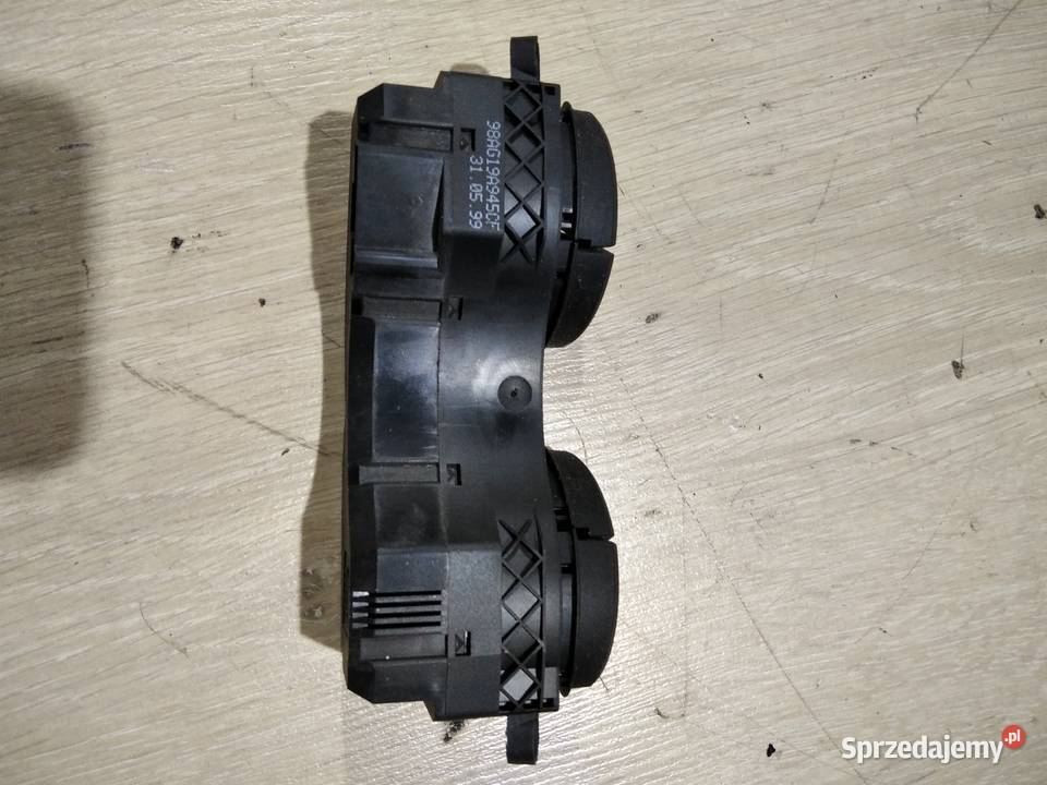 Włącznik klimatyzacji grzanie szyb Ford Focus Krośniewice sprzedam