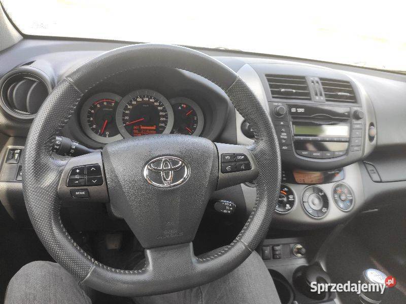 Toyota Rav4 bezwypadkowa pełen serwis 4x nowe małopolskie