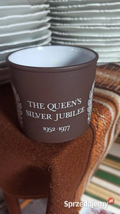 Kubek The Queens Silver Jubilee Hornsea England Porcelana i szkło Antyki, Sztuka, Kolekcje Gdańsk