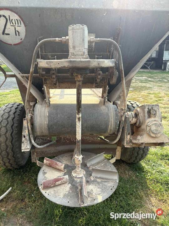 Rozsiewacz wapna rcw 1 Olechów Nowy