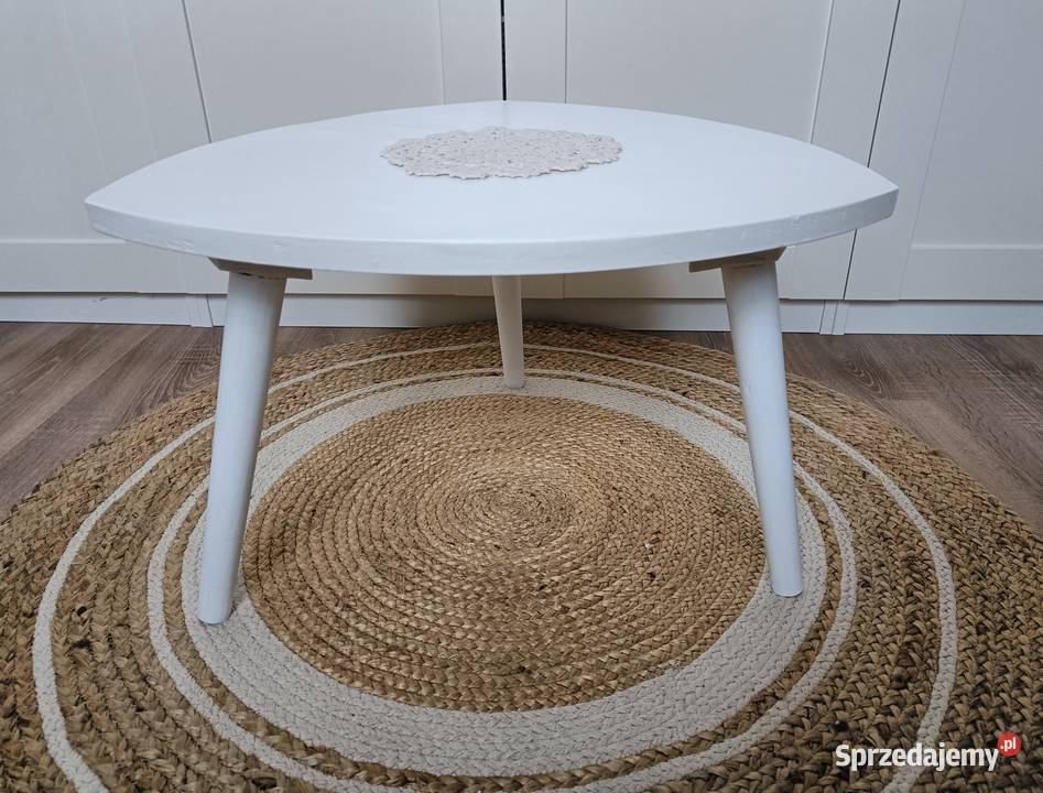 STOLIK kawowy biały trójkąt na 3 nogach Ława Meble Brzostek sprzedam