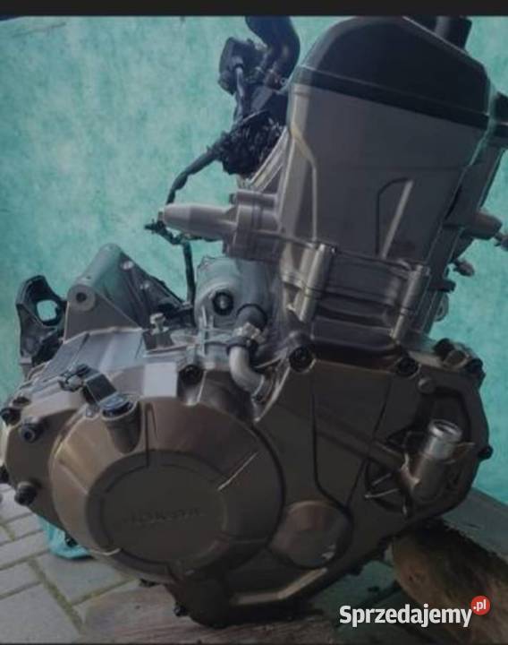 HONDA CRF 1000 AFRICA TWIN SILNIK MANUAL