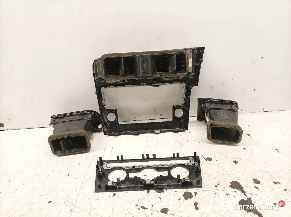 KRATKI NAWIEWU DEKOR ŚRODKOWA LEWA PRAWA KPL VW świętokrzyskie