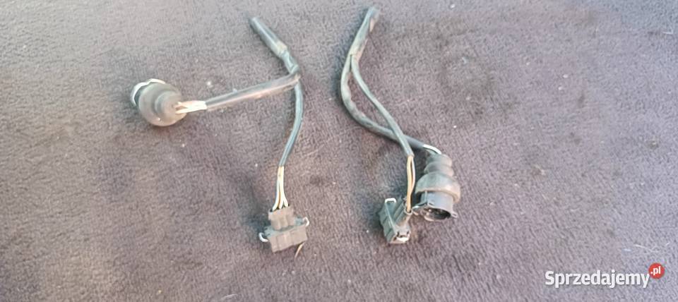 Wtyczki Lamp Przód Lewa Prawa Audi A4 B5 a201 osobowe Materiały instalacyjne sprzedam