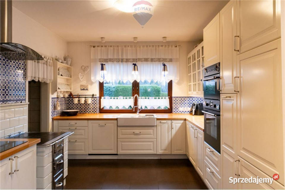 Komfortowy dom z praktyczną przestrzenią 230m2 sprzedam