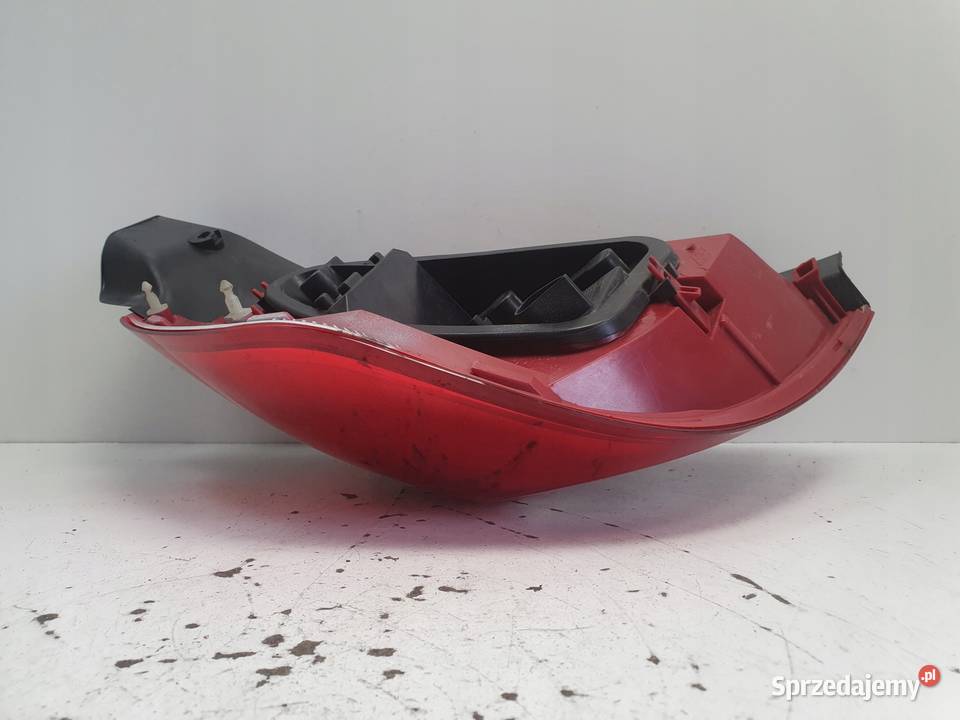 Renault Clio III HB lift TYLNA LAMPA PRAWA prawy