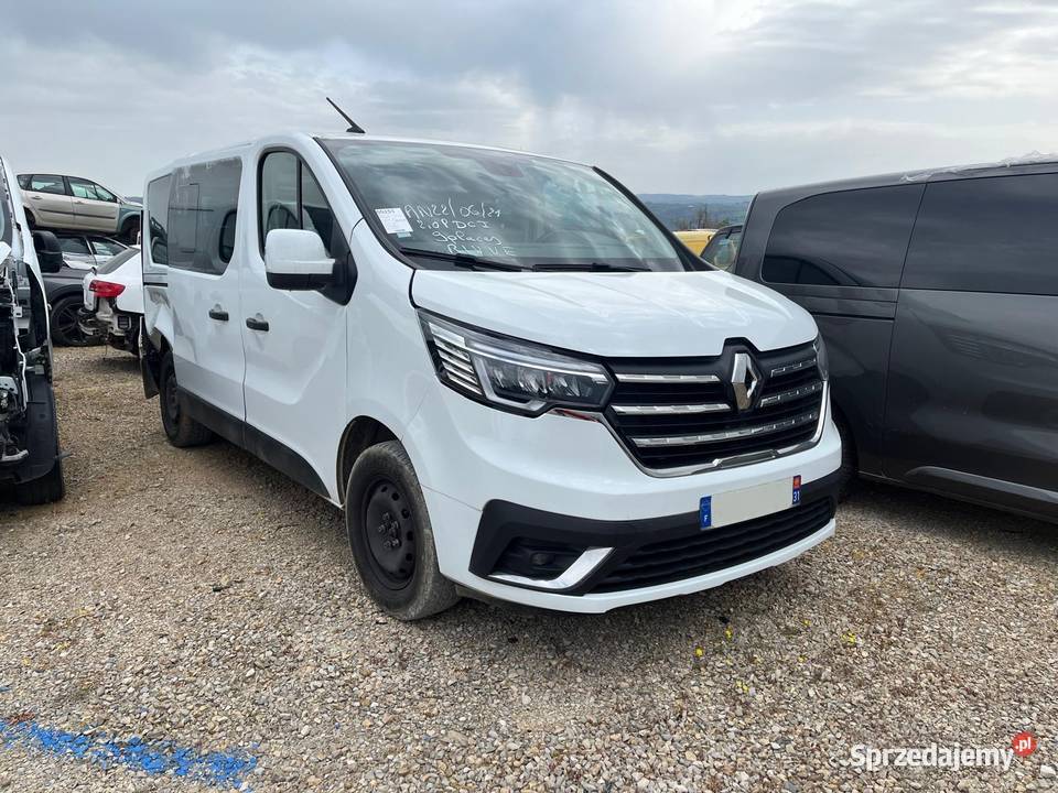 RENAULT Trafic III 20 DCi 150 Intens 9 miejsc