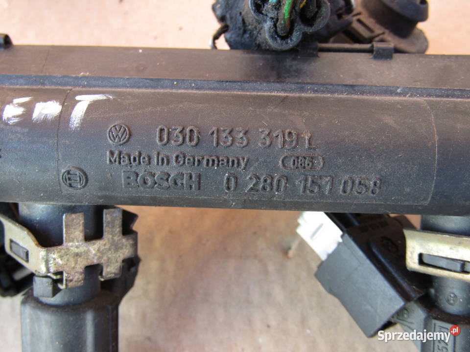 LISTWA WTRYSKOWA VOLKSWAGENSEAT 14 8V 030133319L