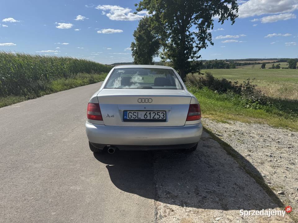 AUDI A4 B5 16 101 261000km Cieszymowo