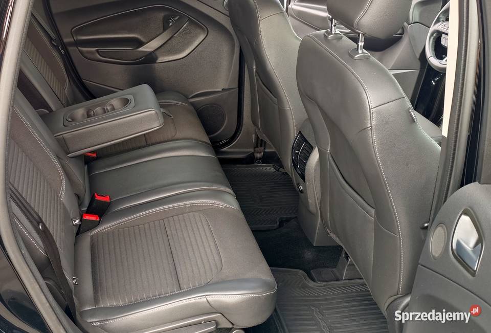 Ford Kuga Titanium 15 Benzyna bogate wyposażenie Wola sprzedam