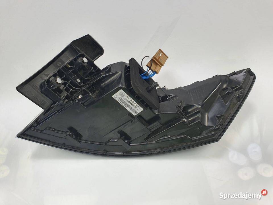LAMPA LEWA TYŁ VOLKSWAGEN ARTEON SHOOTING BRAKE Lipno