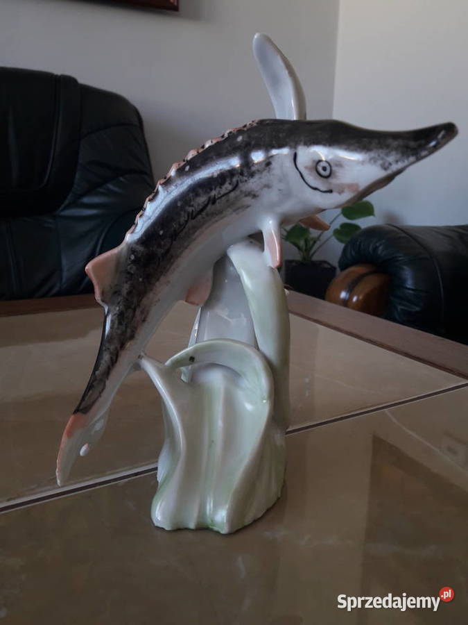 Figurka porcelanowa jesiotr sygnowana lata 60 te Janów Lubelski