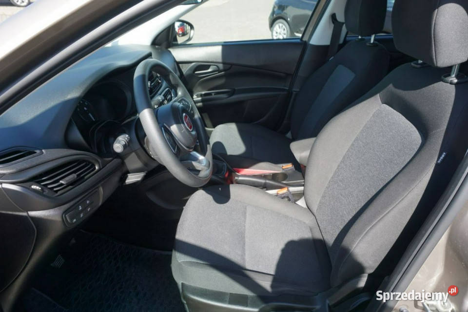 Fiat Tipo Sedan 10 T3 100 salon II 2016 manualna Lublin