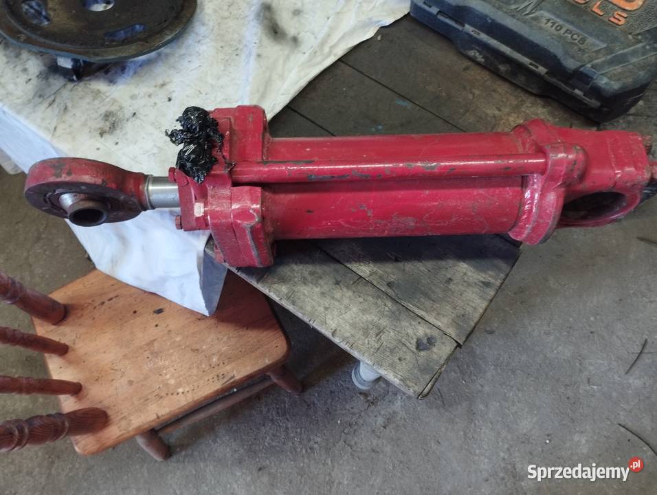 Sprzedam siłownik hydrauliczny tłok 100