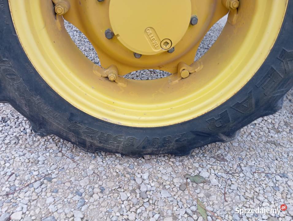 JOHN DEERE 5070M Racławice