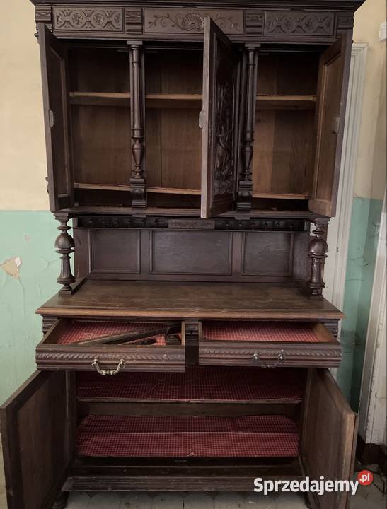 Stary drewniany rzeźbiony kredens do małej Kredensy i witryny