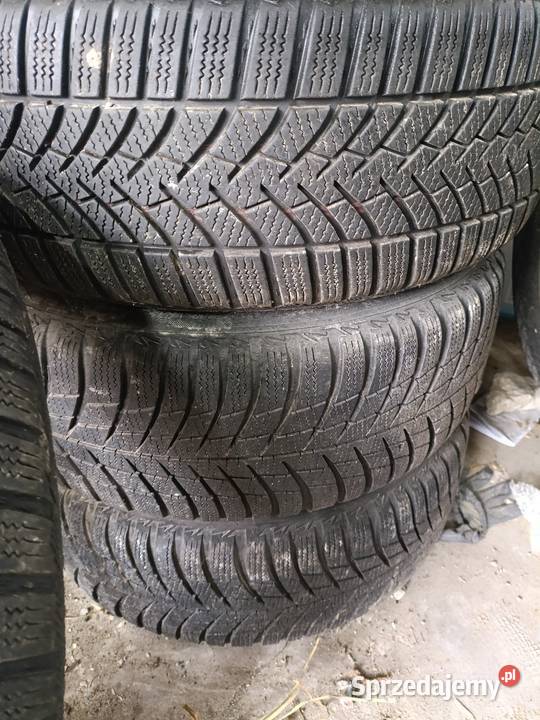 Felgi Audi 16 z oponami zimowymi Garbów sprzedam