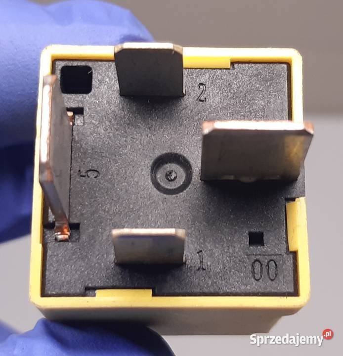 PRZEKAŹNIK OPEL SAAB 90226846 Mielęcin