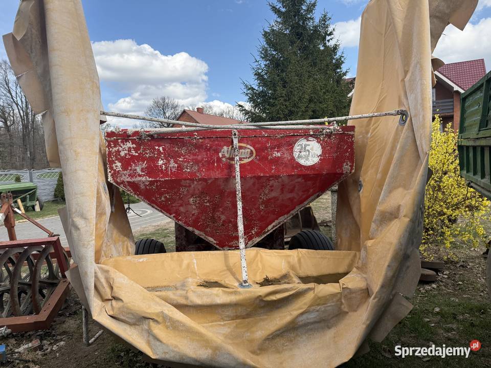 Rozsiewacz nawozu wapna Vicon 3000 nie Bredal Maszyny rolnicze wielkopolskie