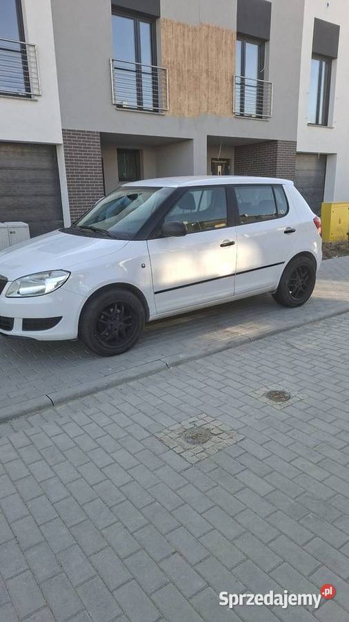 Skoda fabia gaz 14 16 v2013 klima Rok produkcji 2013