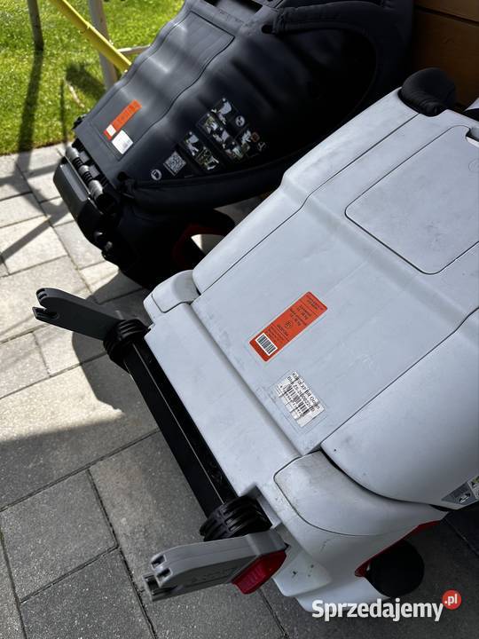 2 x foteliki britax romer Białogard