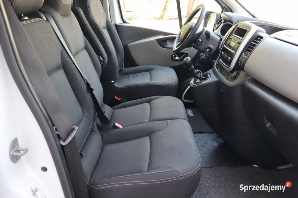 Renault Trafic 16 dCi gniazdo USB