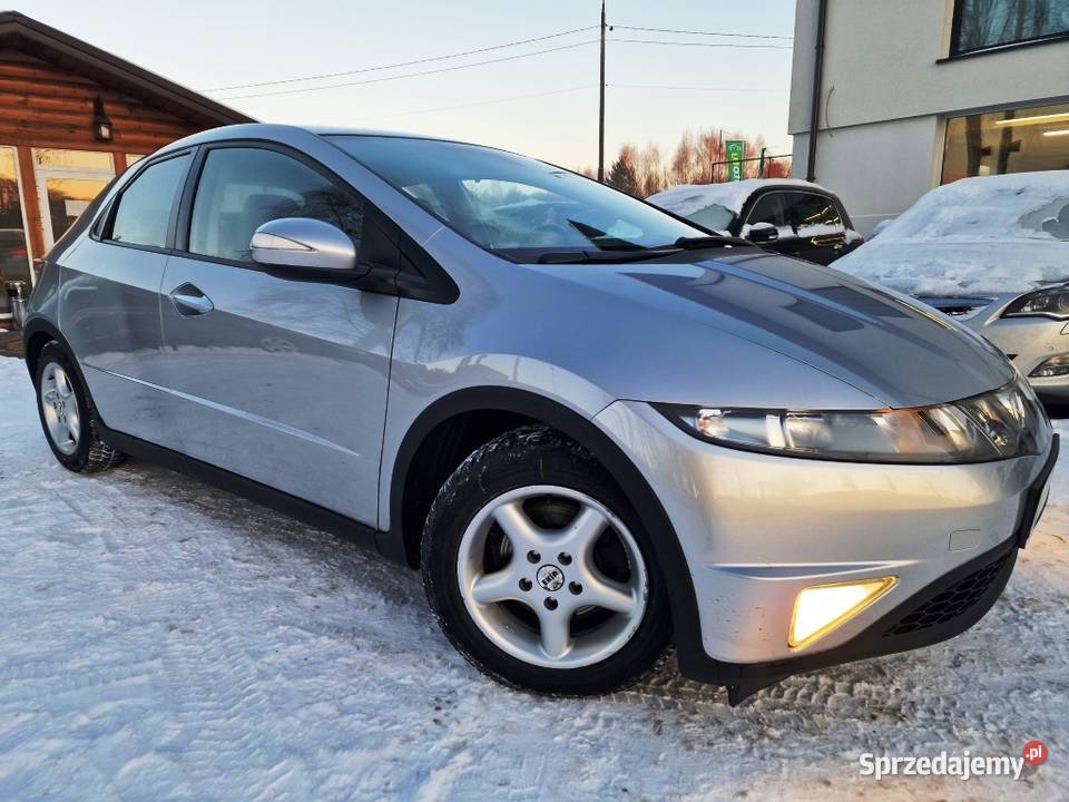 5 Drzwi 18 Benzyna Sprowadzony Zarejestrowany Białystok