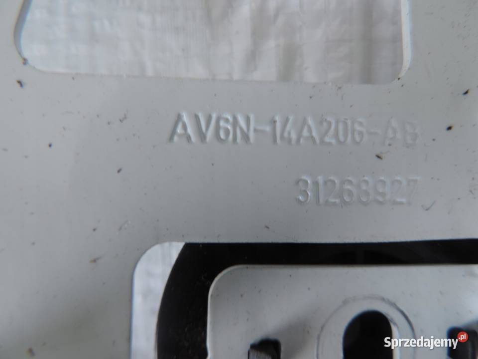 Ford Focus MK3 10 ECOBOOST SKRZYNKA osobowe Skrzynki bezpieczników
