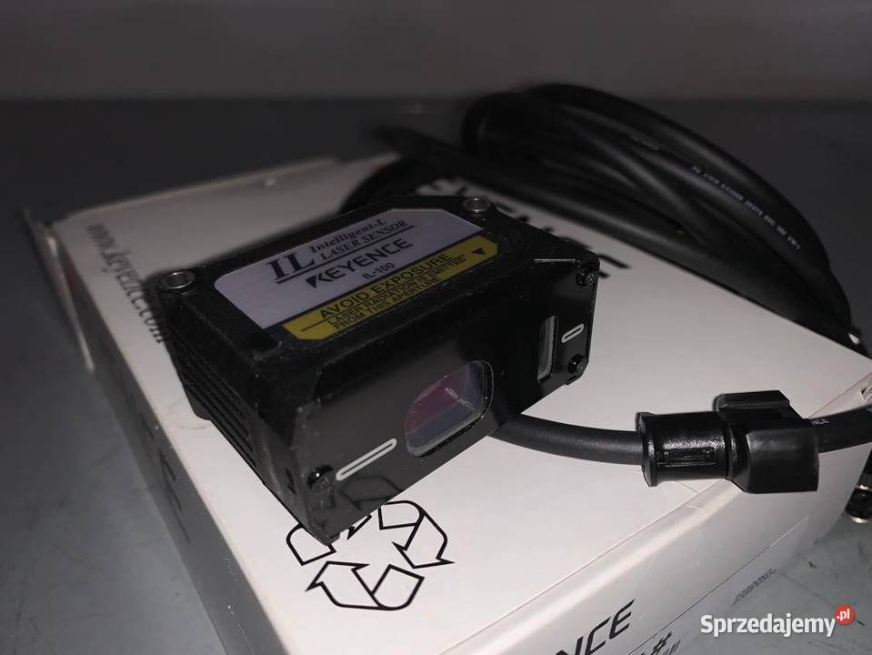 Keyence IL100 Laser Sensor Used