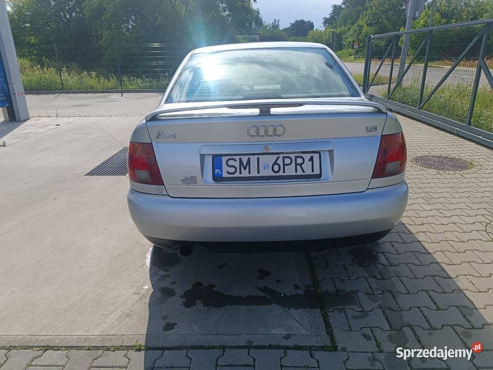 Sprzedam Audi a4 b5 18 benzyna