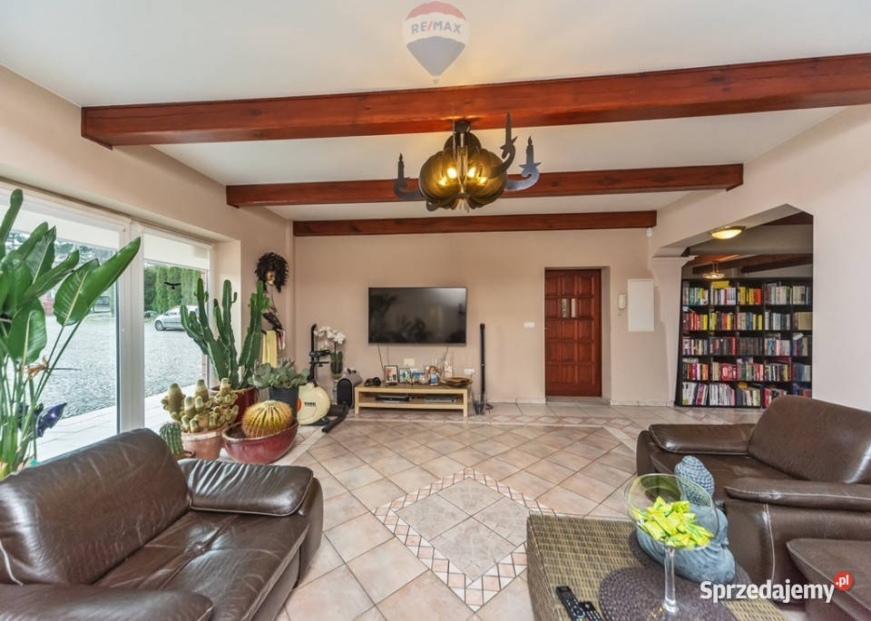 Dom w świetnej lokalizacji JAWORZE