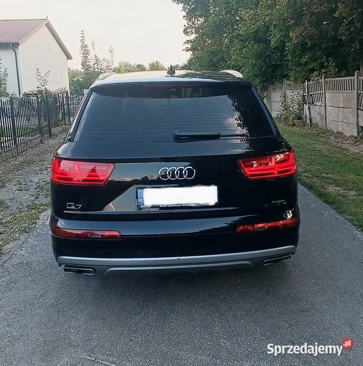 Audi Q7 SLine 7 osobowy noktowizor skrętna oś Adamów
