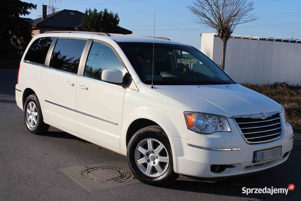 Chrysler Town And Country 4.0L Turing Plus, 7 osobowe, LPG