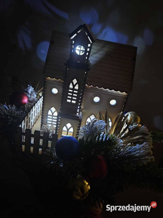 Stroik świąteczny z kościółkiem Dominowo