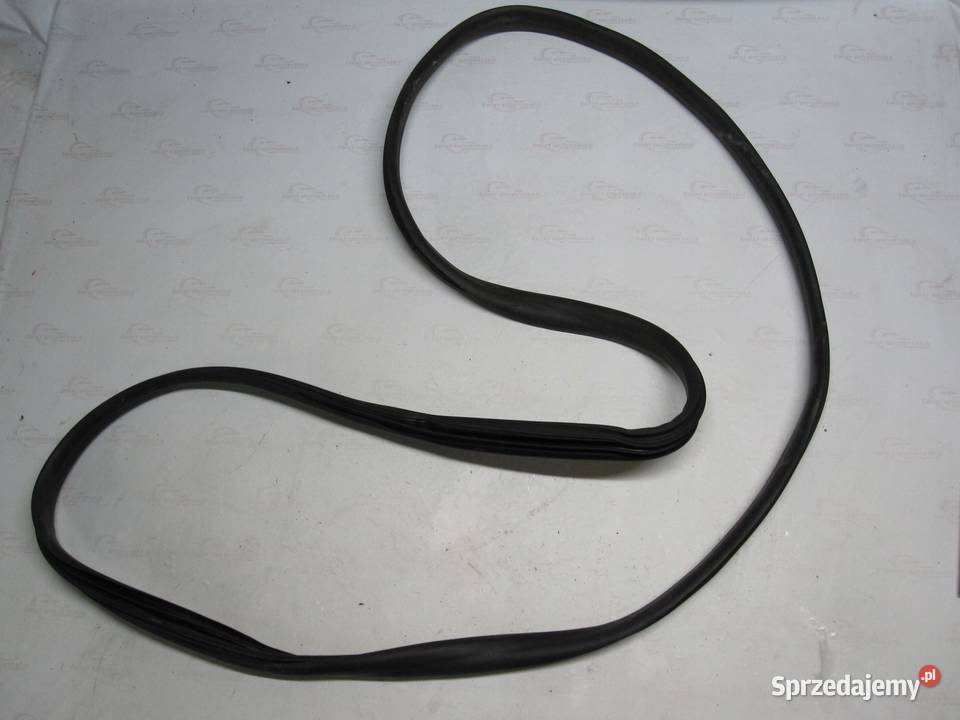 DACIA SANDERO II LIFT 20r uszczelka drzwi prawa