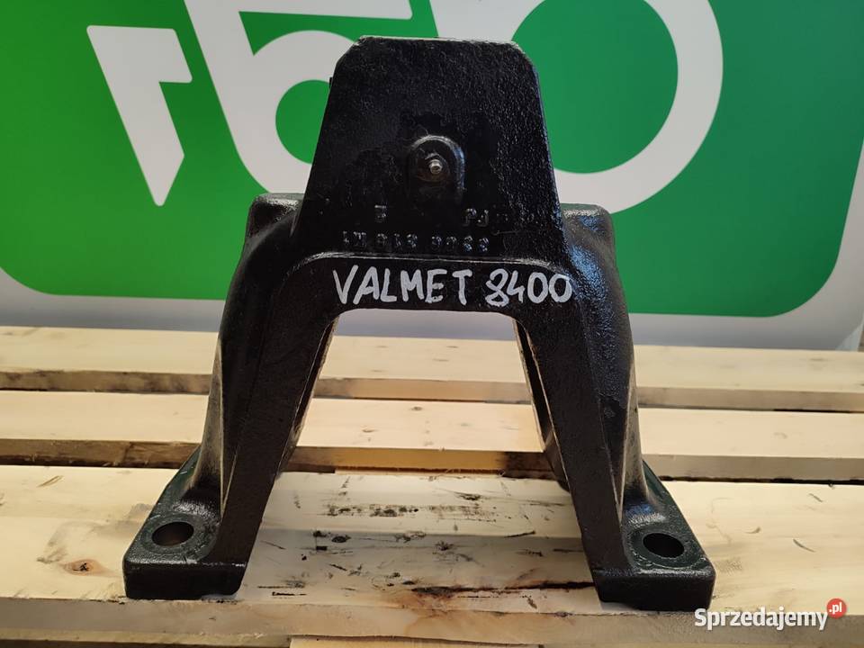 Wspornik przedniej osi 3388313M1 VALMET 8400 Wilkowo
