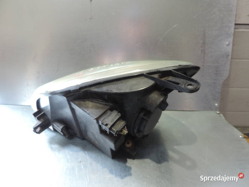 LAMPA PRAWA PRZEDNIA PEUGEOT PARTNER I FL małopolskie Nowy Sącz